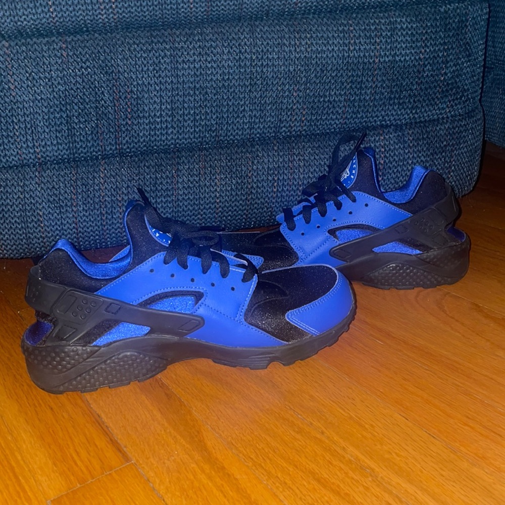 Custom made blue and black Nike Huaraches